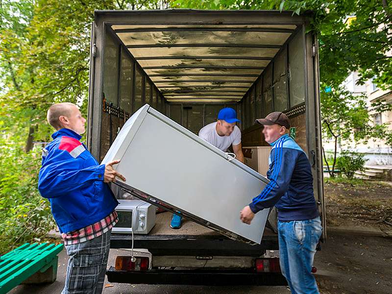 Заказать грузовой автомобиль для переезда из Красноярска в Симферополя
