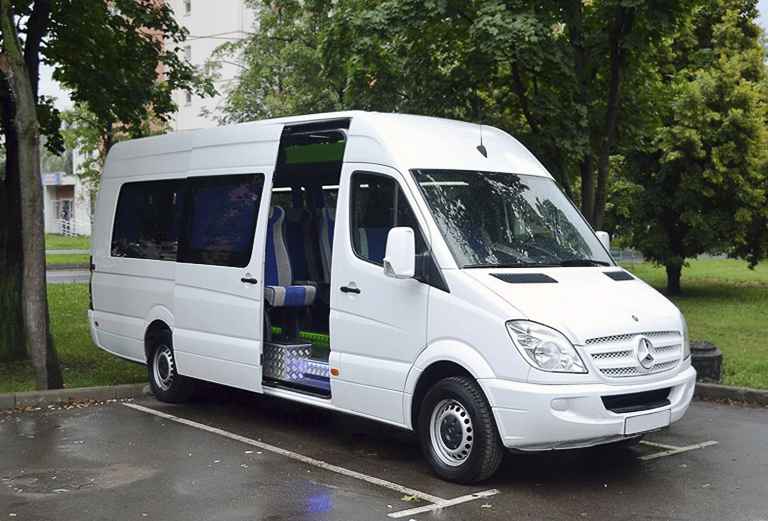 Заказать микроавтобус недорого из Красноярска в Омск