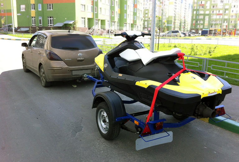 Сколько стоит доставка гидроцикла  из Москвы в Санкт-Петербург